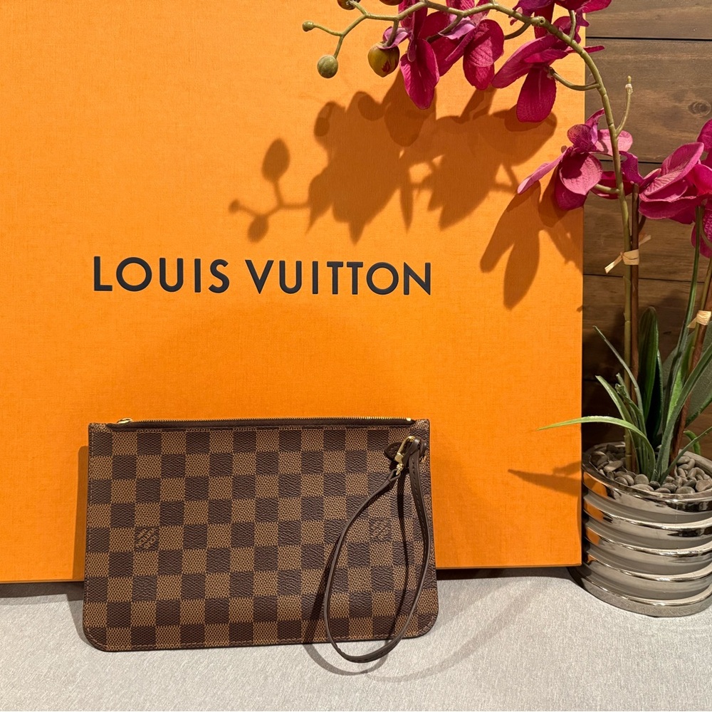 Louis Vuitton Damier Ebene Wristlet